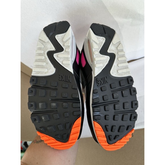 Nike Air Max 90 Dunkin Donuts Men's SZ 10 Alchemy Pink Cool Grey FN6958 003 Shoe - Picture 7 of 11